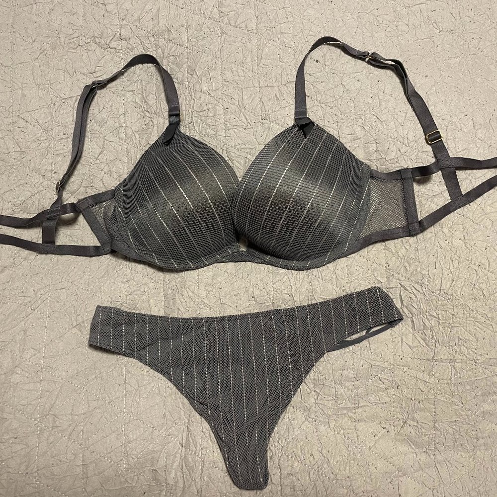 Victoria's Secret VS very sexy push up bra & panties set